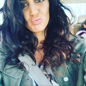 Meet your Posher, Lauren